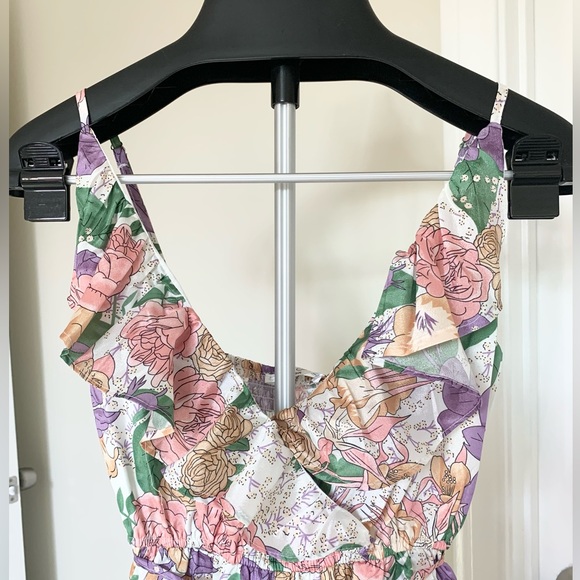 One & Only Floral Print Jumpsuit - Picture 4 of 11